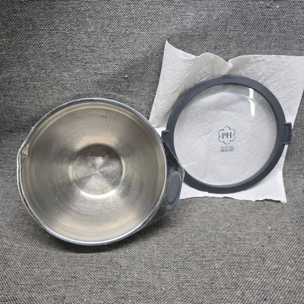 Princess House Mixing Bowl Culinario Series 2QT Silver Good‎ Stainless Steel Lid